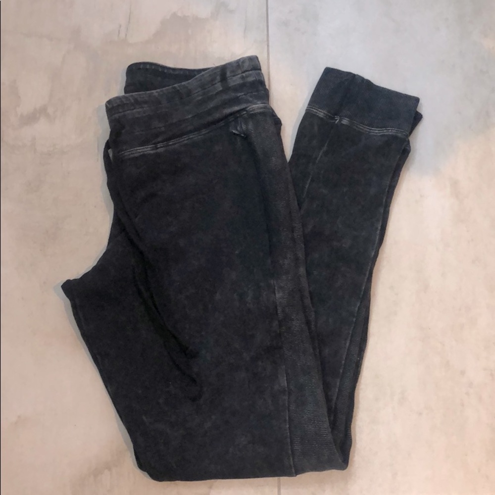 VS PINK Acid Wash Campus Leggings